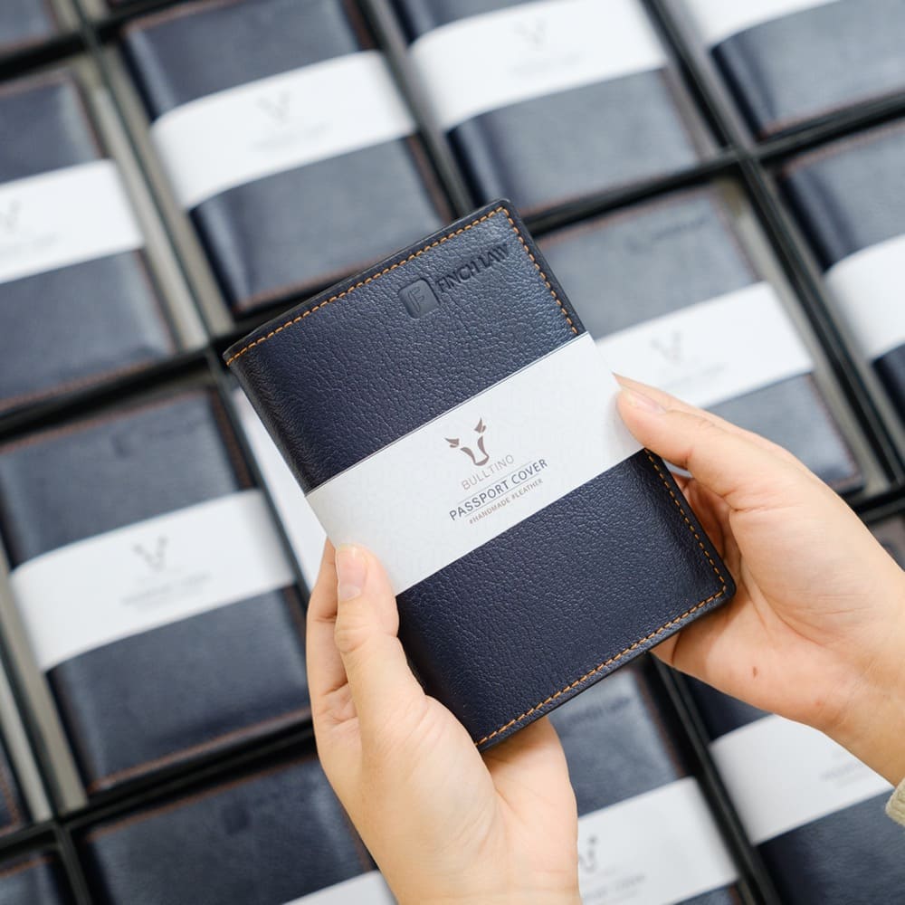 Sổ tay bìa da nhỏ gọn mà sổ tay bullnote đã đồng hành cùng với khách hàng Finch law
